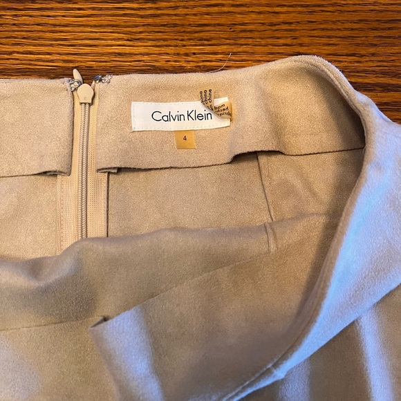 Calvin Klein Stretch Suede - Picture 2 of 4